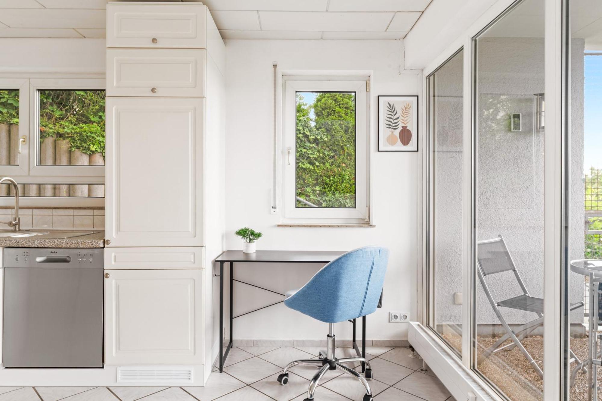 Sunshine - 4 Personen Airport Messe Mit Tg-Garage Apartment Ostfildern Bagian luar foto
