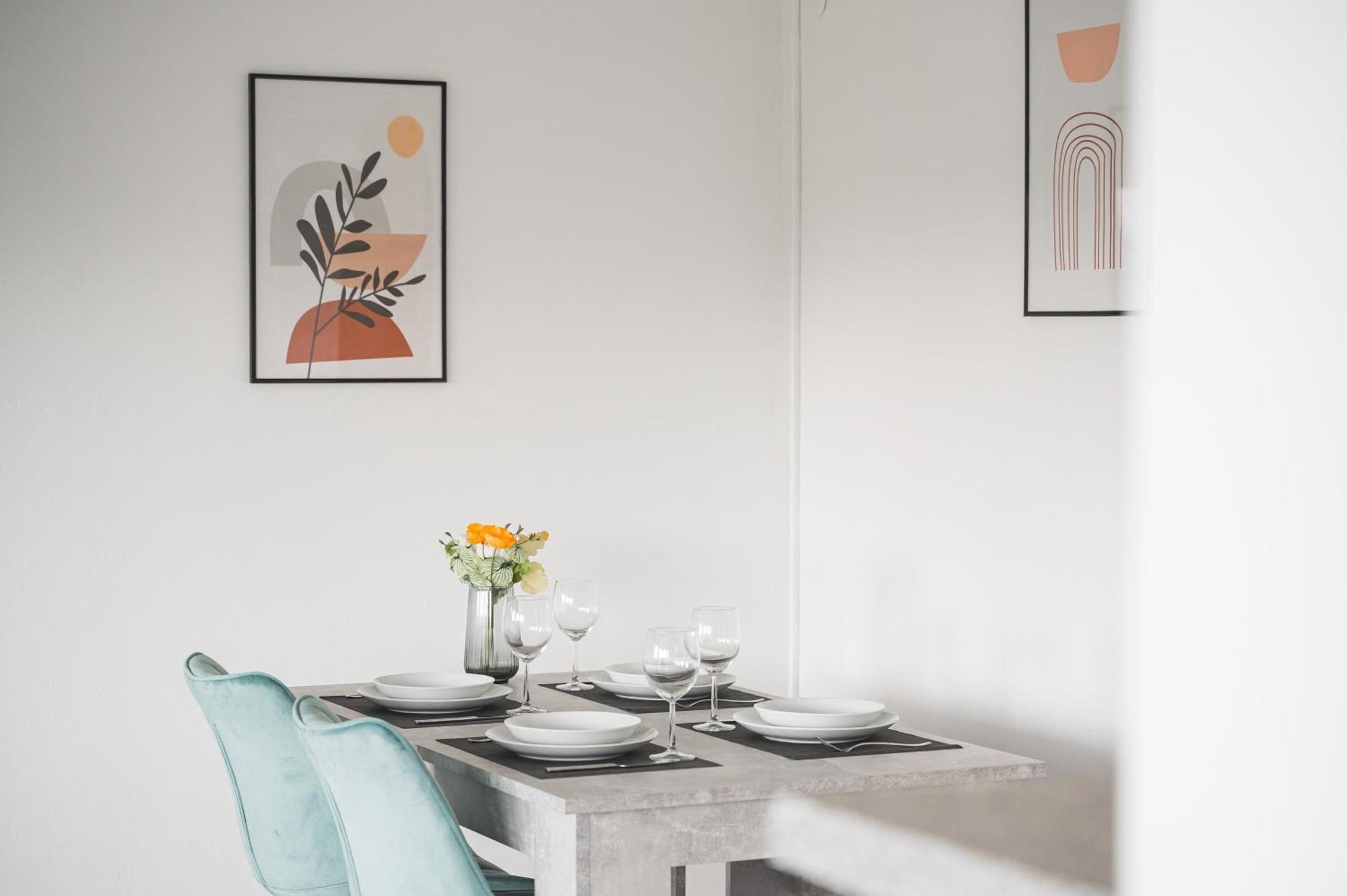 Sunshine - 4 Personen Airport Messe Mit Tg-Garage Apartment Ostfildern Bagian luar foto